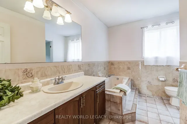 Additional image 17 of 1240 Thorpe Rd