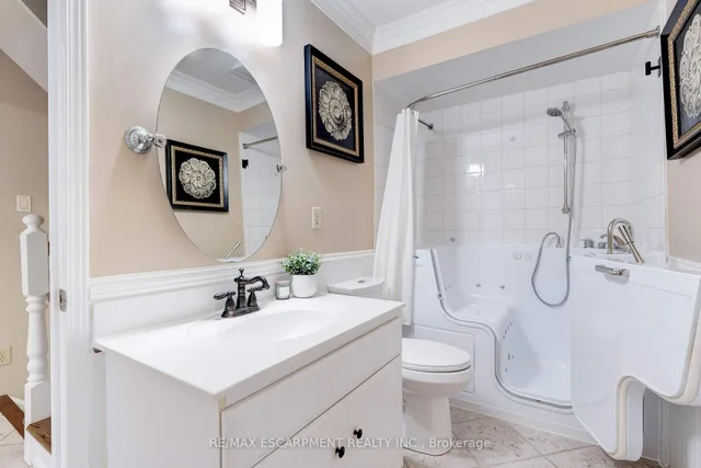 Additional image 22 of 2774 King St Unit 10