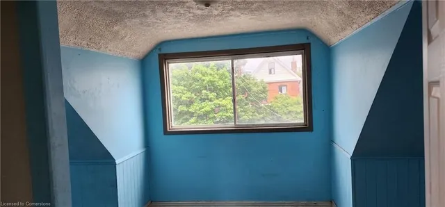 Additional image 10 of 201 Grosvenor Ave