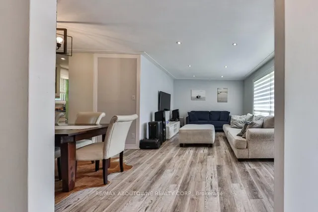 Additional image 7 of 419 Erindale Dr