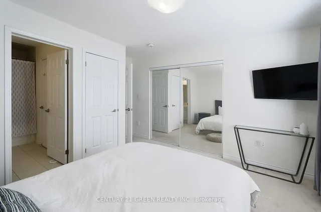 Additional image 24 of 526 Allport Gate