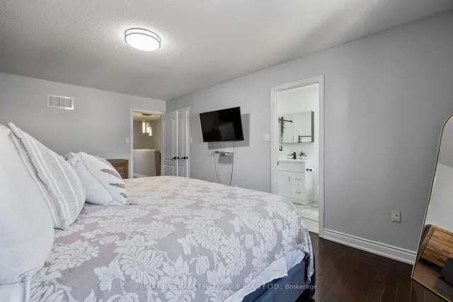 Additional image 22 of 41 Silo Crt