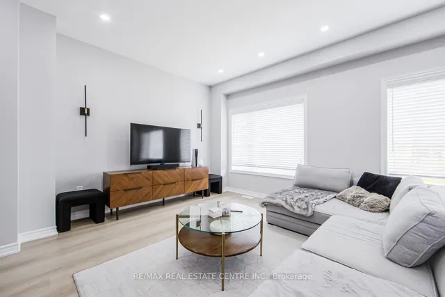 Additional image 10 of 52 SENTINEL Lane