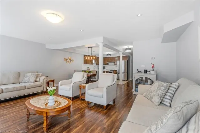 Additional image 15 of 28 Charleswood Crescent Cres