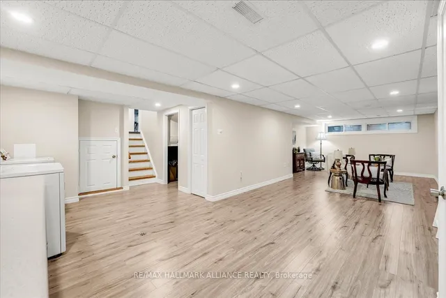 Additional image 32 of 26 Lockton Cres