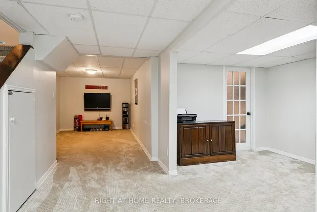 Additional image 39 of 550 Eliza Cres