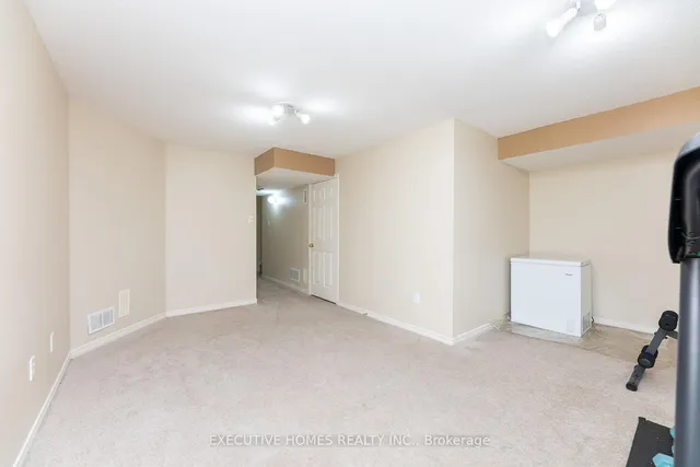 Additional image 37 of 416 Hobbs Cres