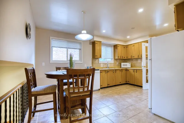 Additional image 9 of 75 Lakecrest Tr