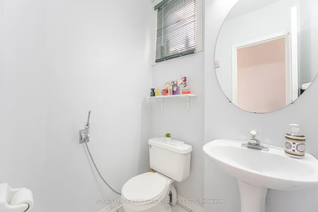 Additional image 13 of 833 Scollard Crt Unit 30