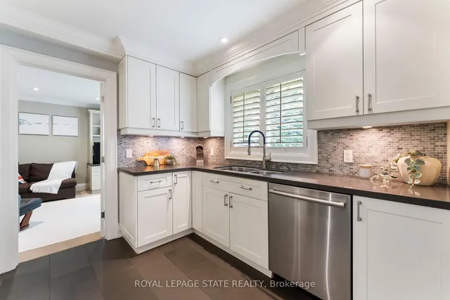 Additional image 18 of 1511 Jasmine Cres