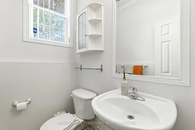 Additional image 34 of 1117 Riddell Cres