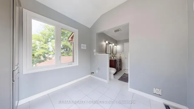 Additional image 28 of 14 Myna Crt