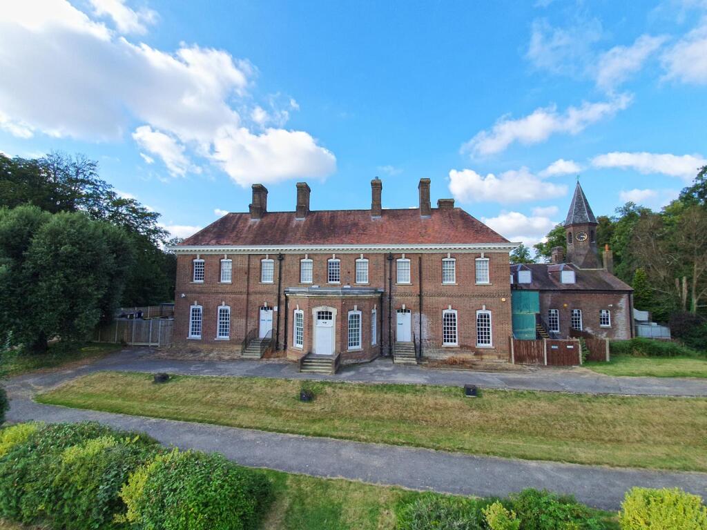 Additional image 4 of Batchwood Hall, Batchwood Drive, St Albans, AL3 5XA