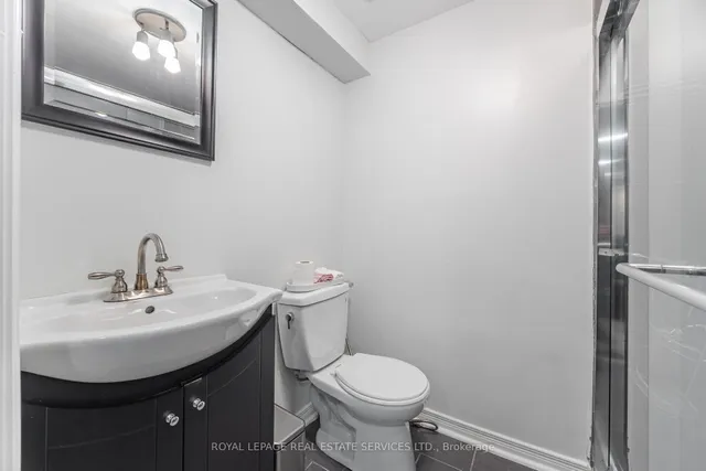 Additional image 33 of 833 Scollard Crt Unit 30