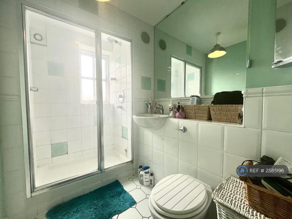 Additional image 6 of Node Way Gardens, Welwyn, AL6