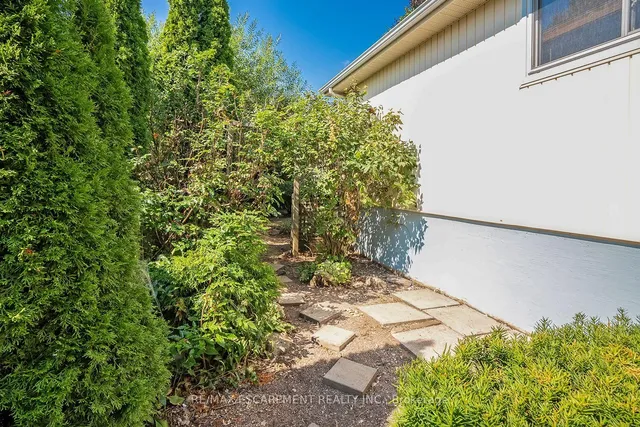Additional image 34 of 652 Ardleigh Cres
