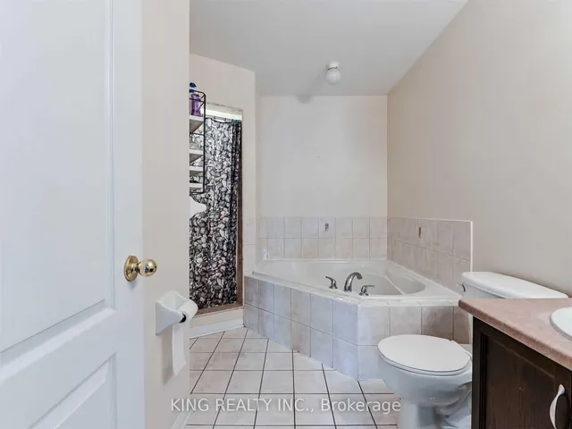 Additional image 16 of 23 Wall St