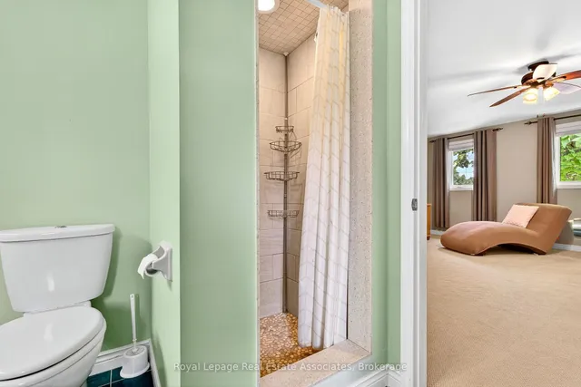 Additional image 20 of 29 Laurendale Ave