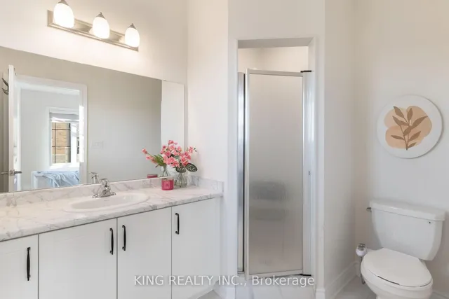 Additional image 32 of 3419 Sixth Line