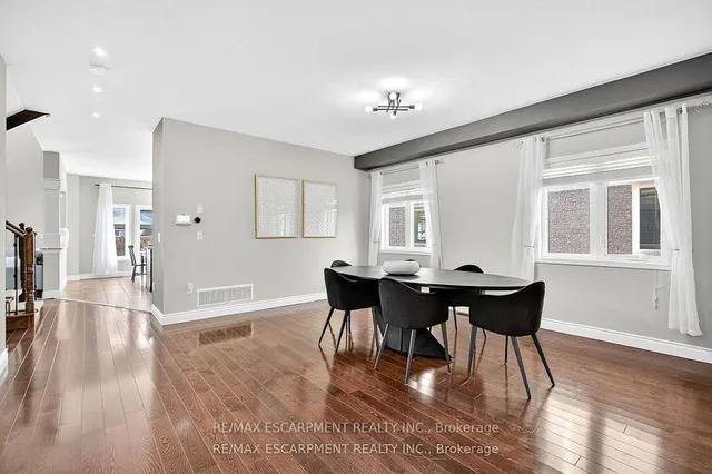 Additional image 3 of 4223 Fuller Cres