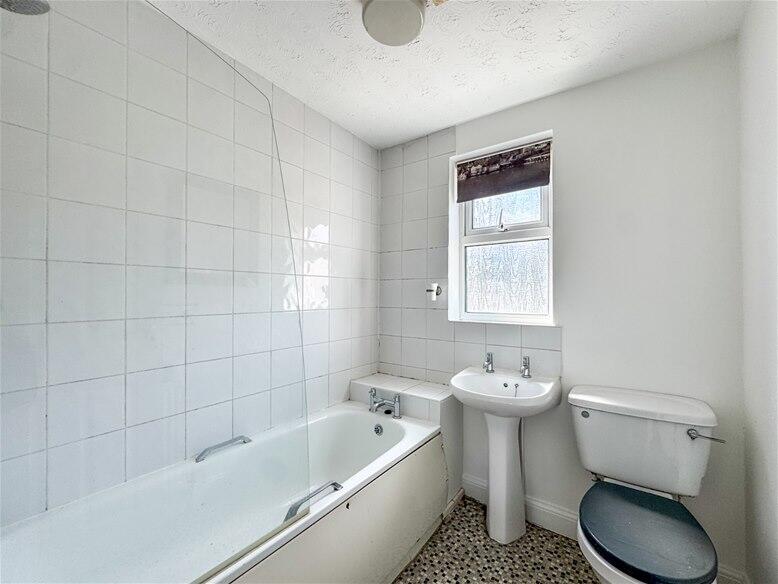 Additional image 9 of Luton Road, Harpenden, AL5