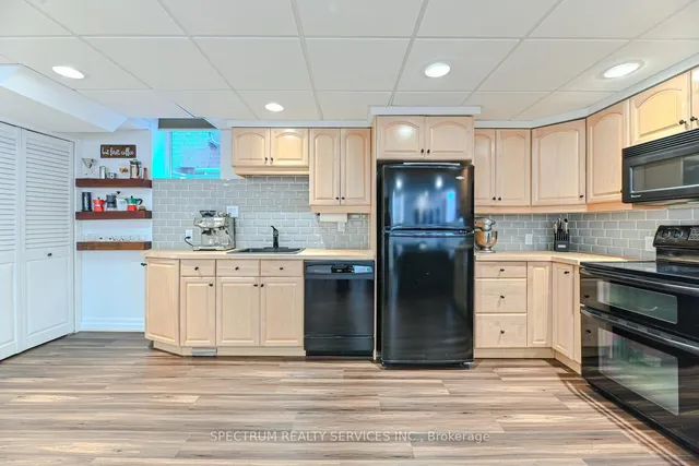 Additional image 17 of 68 Robarts Dr