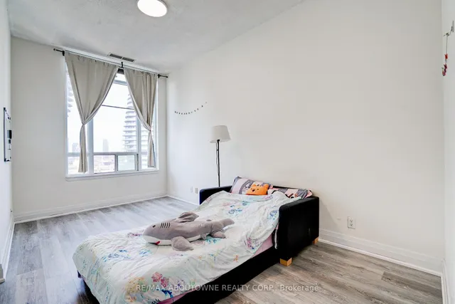 Additional image 18 of 90 Absolute Ave Unit 2705