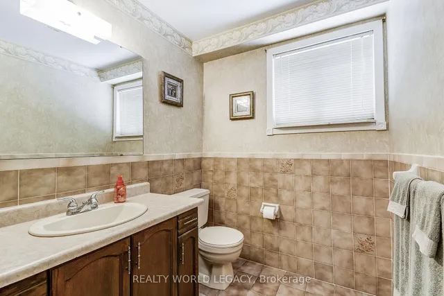 Additional image 32 of 1240 Thorpe Rd