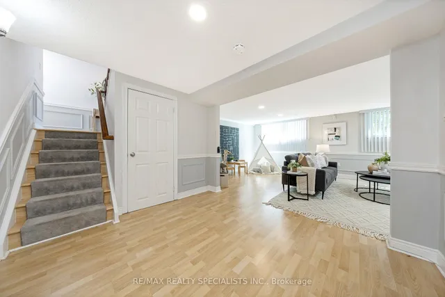 Additional image 26 of 212 Memorial Ave