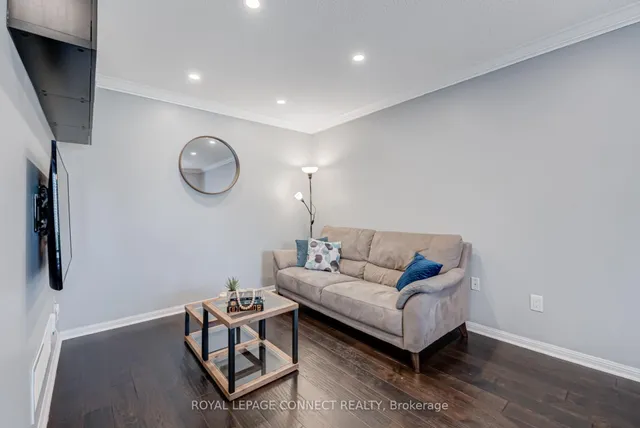 Additional image 15 of 223 Woodley Cres