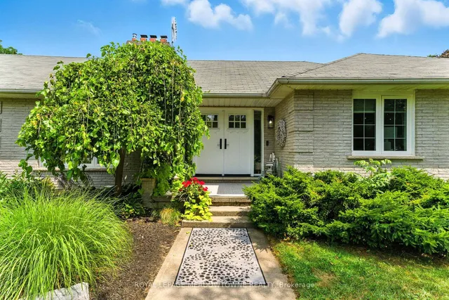 Additional image 2 of 18 Vanstraalen St