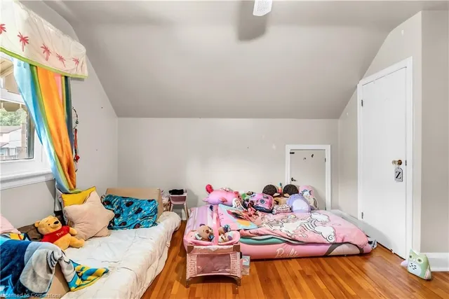 Additional image 28 of 59 Cloverdale Ave