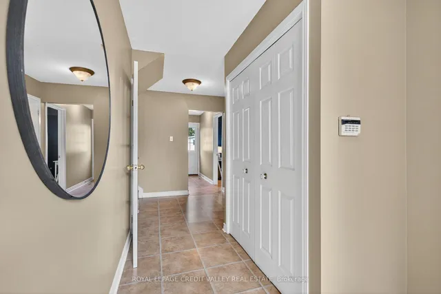 Additional image 46 of 60 Gondola Cres