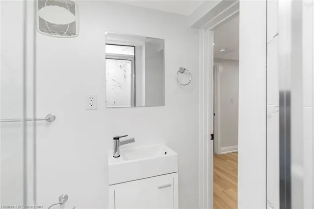 Additional image 31 of 588 Barnaby St