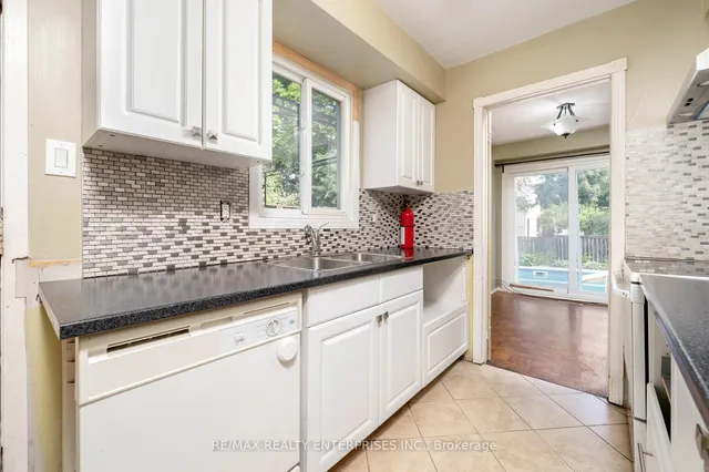 Additional image 6 of 6960 Cadiz Cres