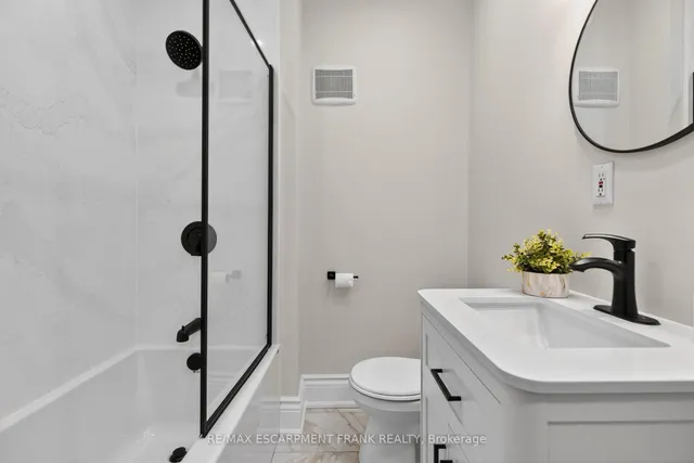 Additional image 28 of 84 RAY St