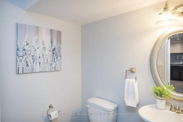 Additional image 38 of 501 Tyrone Cres