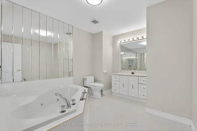 Additional image 30 of 810 Golf Links Rd Unit 2