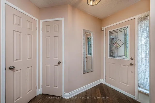 Additional image 4 of 17 Saddletree Tr