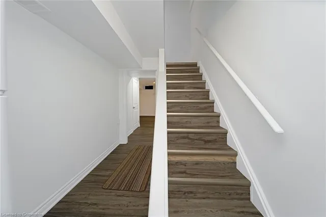 Additional image 41 of 47 Madonna Dr