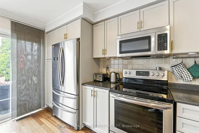 Additional image 17 of 1117 Riddell Cres