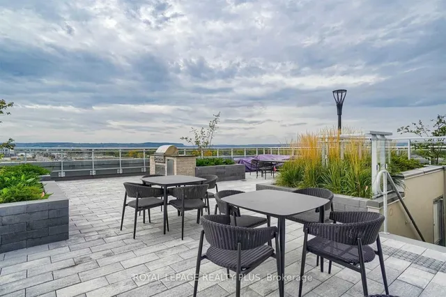 Additional image 33 of 1050 Main St Unit 208