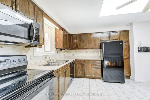 Additional image 14 of 1240 Thorpe Rd