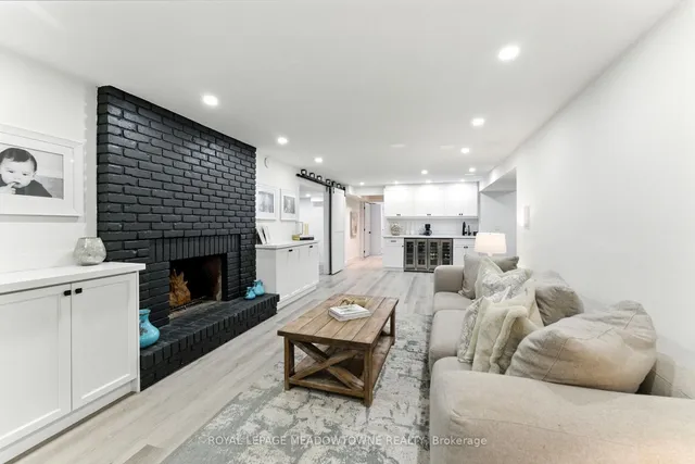 Additional image 34 of 18 Vanstraalen St