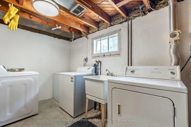 Additional image 32 of 218 East 27th St