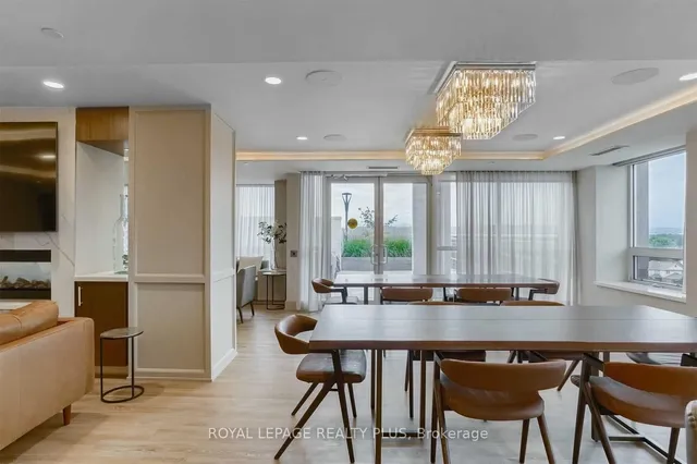 Additional image 30 of 1050 Main St Unit 208