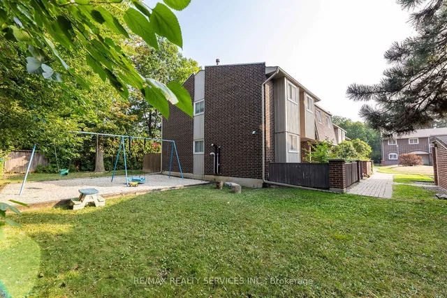 Additional image 5 of 1306 Guelph Line Unit Unit 3