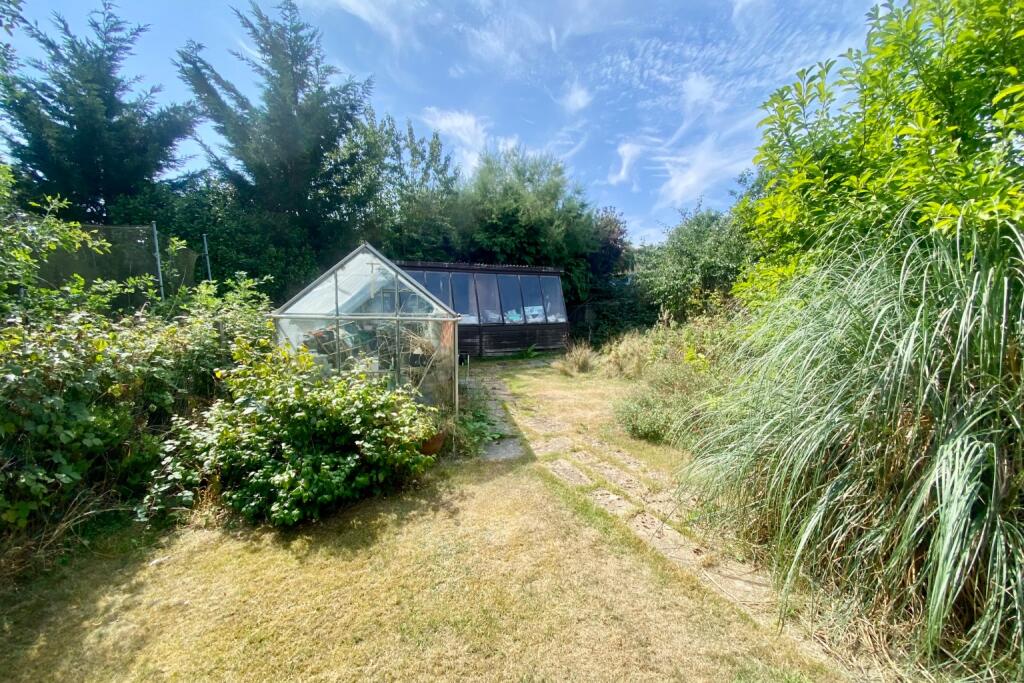 Additional image 14 of Orchard Drive, Park Street, St. Albans, Hertfordshire, AL2