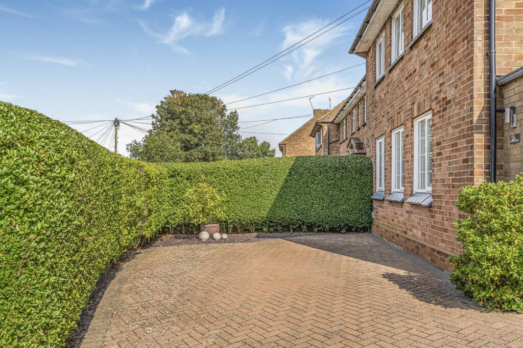Additional image 12 of Saxon Close, Harpenden, AL5