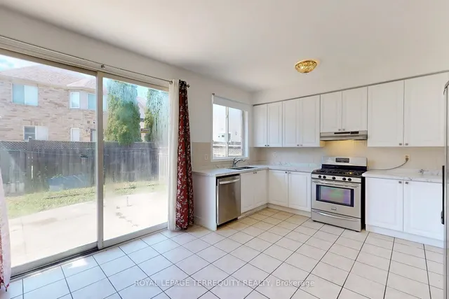 Additional image 8 of 6 Verona Dr